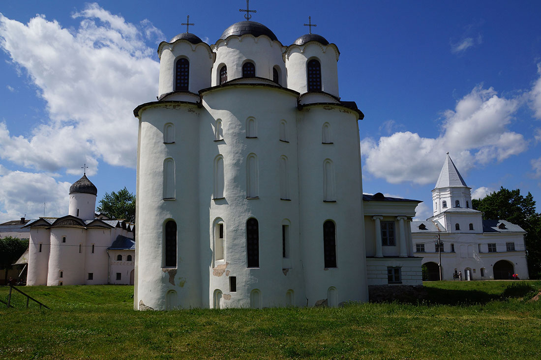 Великий Новгород. Ярославово дворище. Церковь Жен Мироносиц. 1510 год.